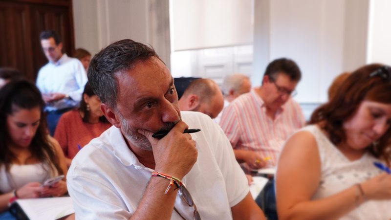 Lo que no se comunica no existe Lo que no se comunica no existe